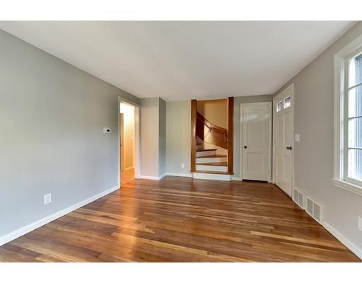 128 Carver Street Springfield, MA 01108 - Photo 11 of 23