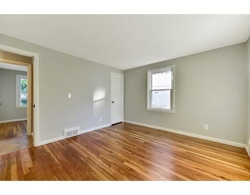 128 Carver Street Springfield, MA 01108 - Photo 13 of 23