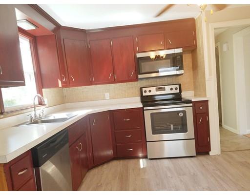 128 Carver Street Springfield, MA 01108 - Photo 6 of 23
