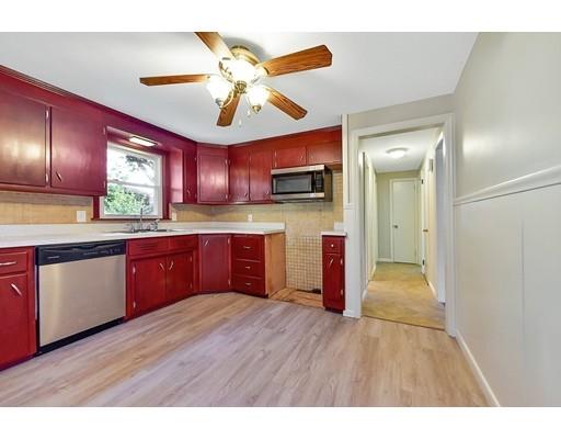 128 Carver Street Springfield, MA 01108 - Photo 7 of 23