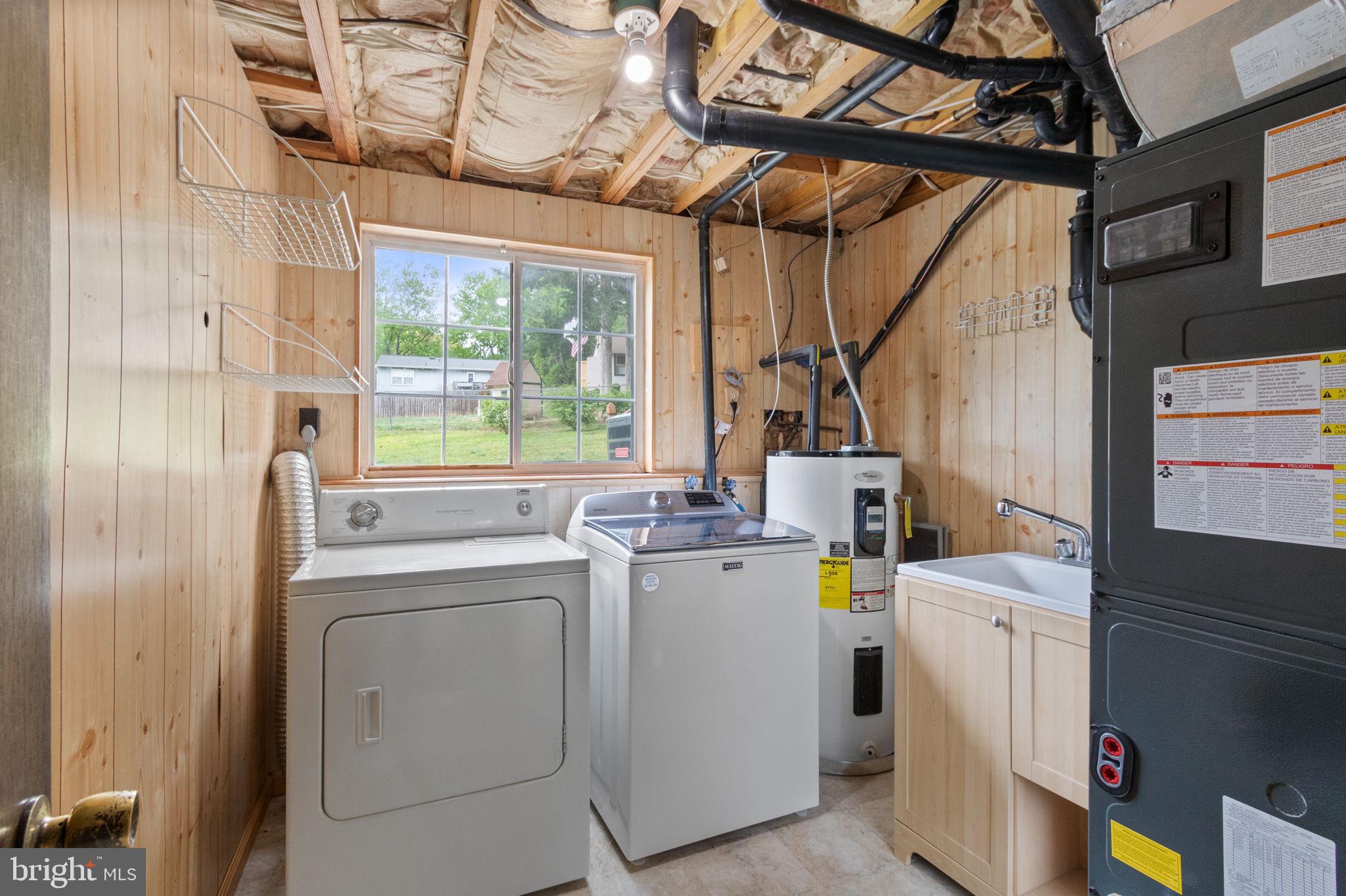 3 Cherry Laurel Drive Fredericksburg, VA 22405 - Photo 33 of 42 a utility room with dryer and washer
