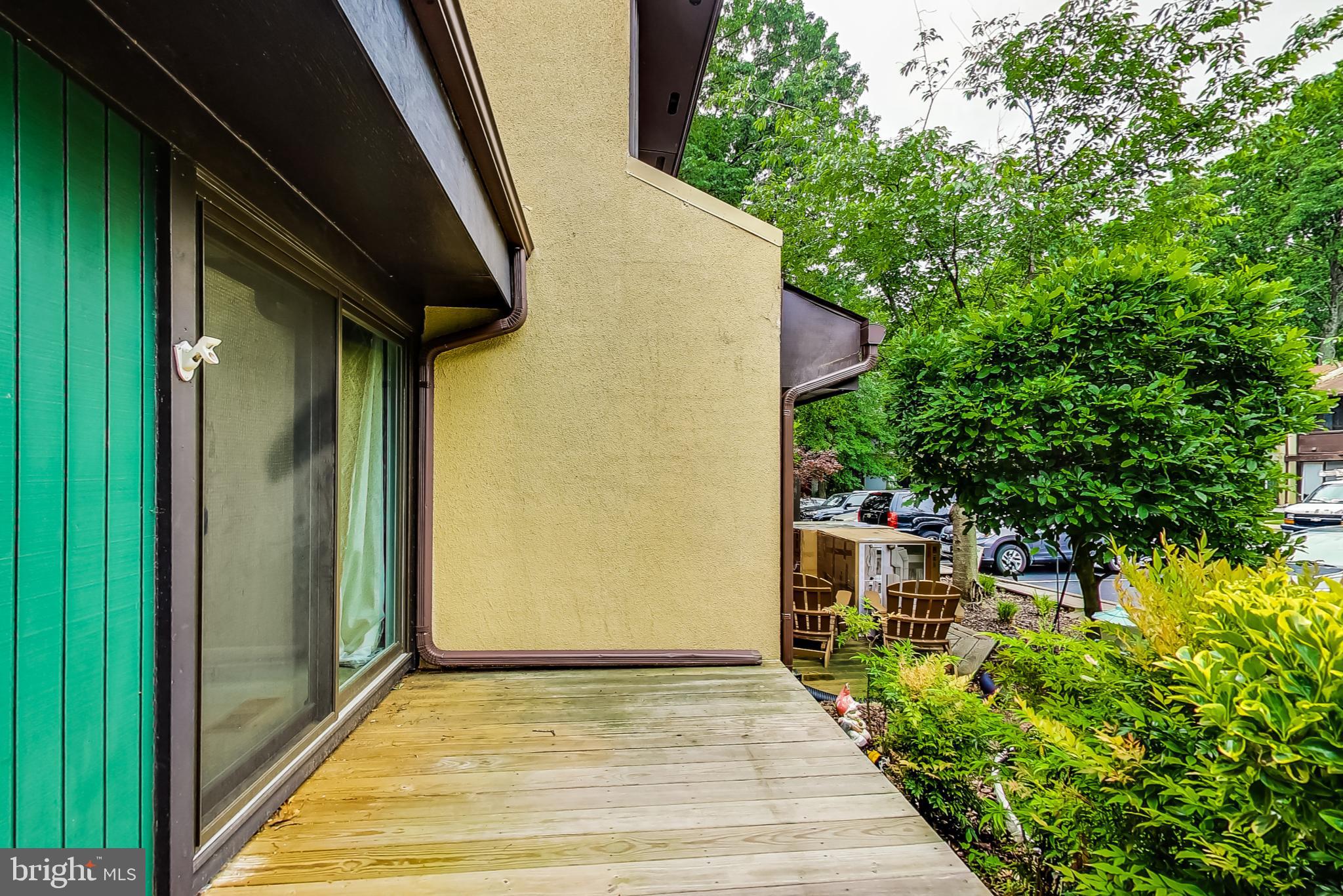 2184 Cartwright Place Reston, VA 20191 - Photo 2 of 46 Front Deck