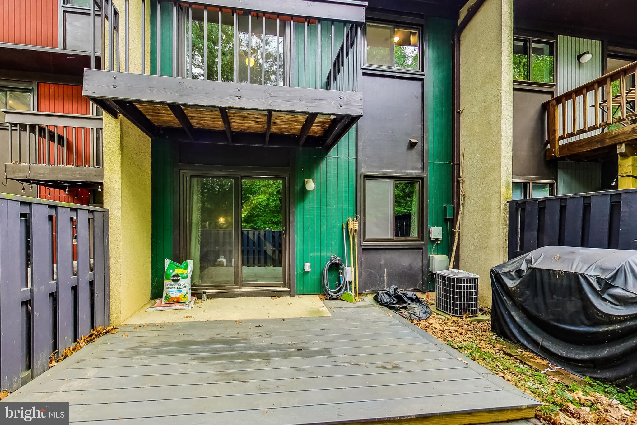2184 Cartwright Place Reston, VA 20191 - Photo 42 of 46 Can't you just see yourself enjoying this yard!