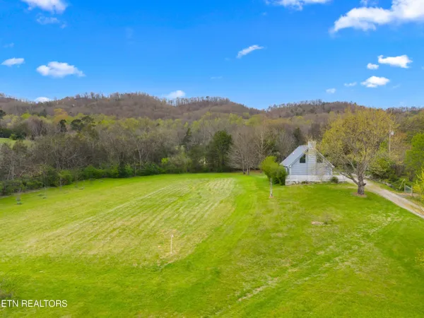 $369,900 | 664 West Dumplin Valley Road, New Market, TN 37820