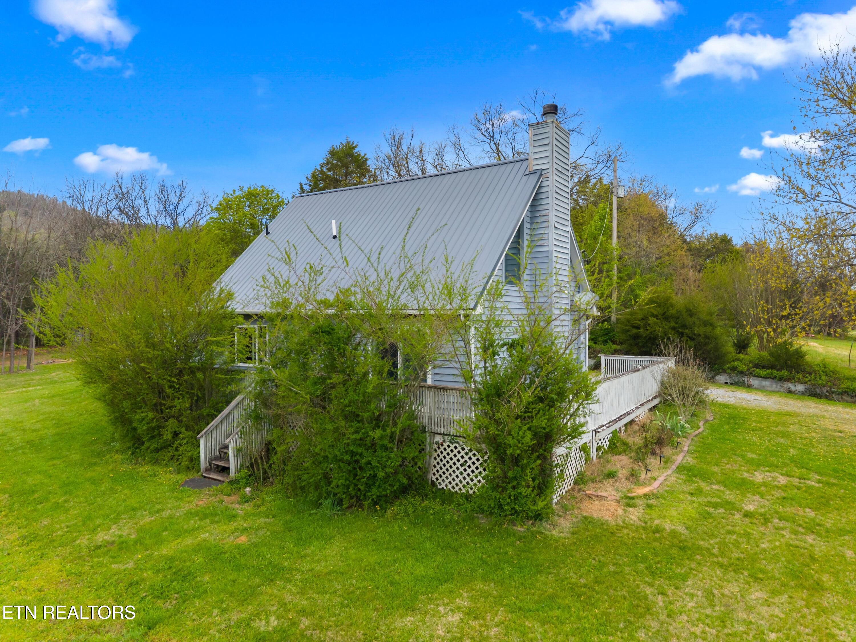 664 West Dumplin Valley Road New Market, TN 37820 - Photo 4 of 32 004-664WestDumplinValleyRoad-JeffersonCi