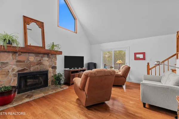 $369,900 | 664 West Dumplin Valley Road, New Market, TN 37820