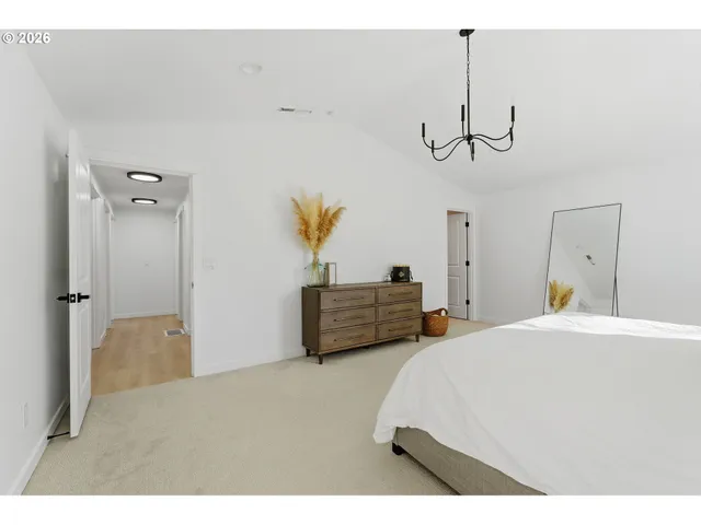 $525,900 | 37810 Hamilton Ridge Drive, Sandy, OR 97055