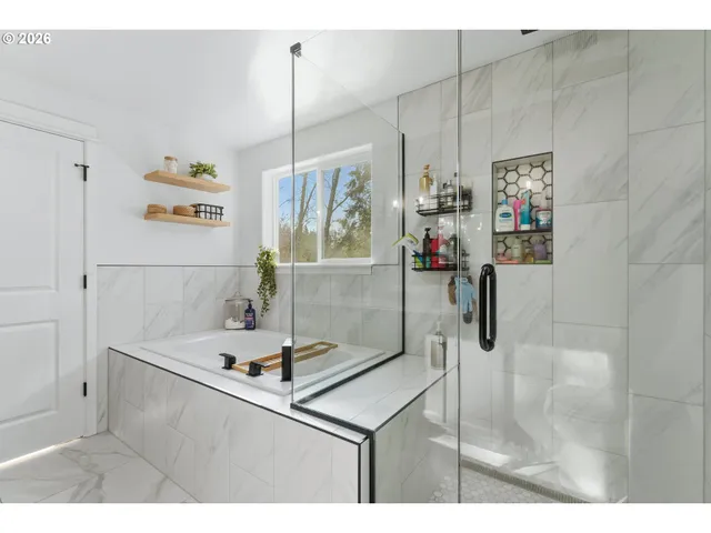 $525,900 | 37810 Hamilton Ridge Drive, Sandy, OR 97055