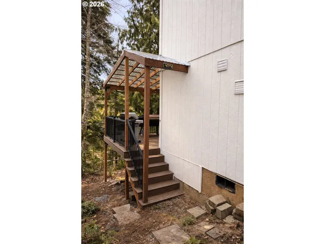 $525,900 | 37810 Hamilton Ridge Drive, Sandy, OR 97055