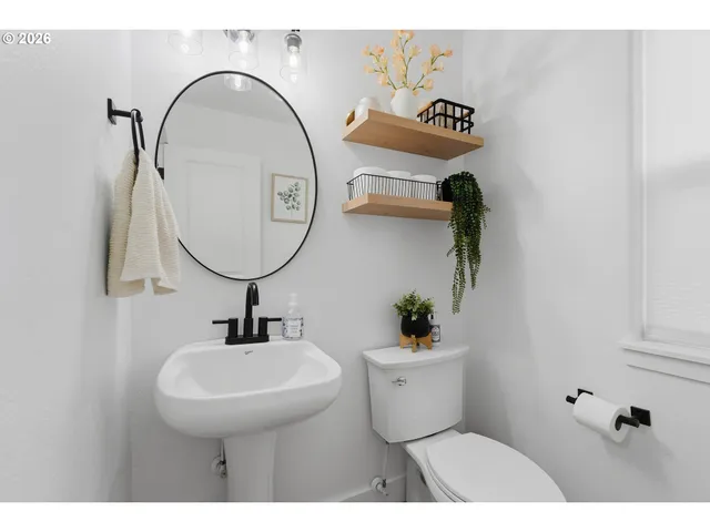 $525,900 | 37810 Hamilton Ridge Drive, Sandy, OR 97055