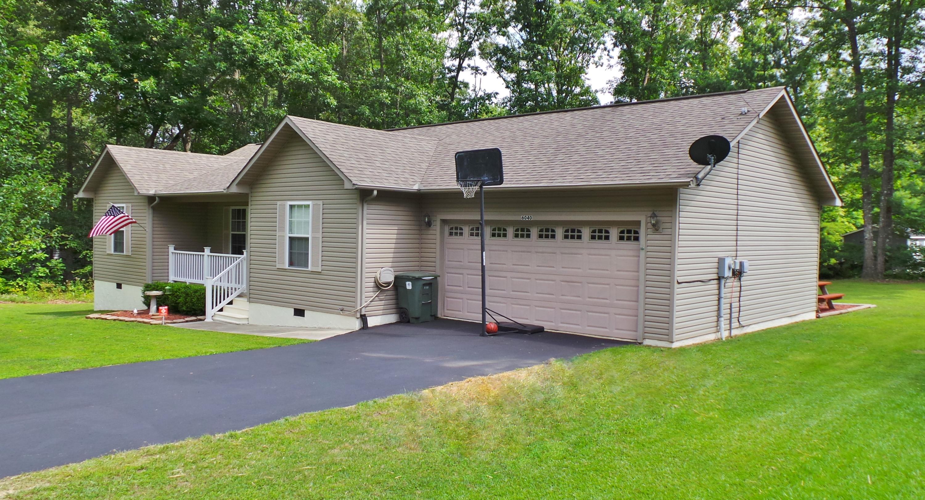 6040 Osage Road Crossville, TN 38572 - Photo 2 of 26 2-Paved Driveway