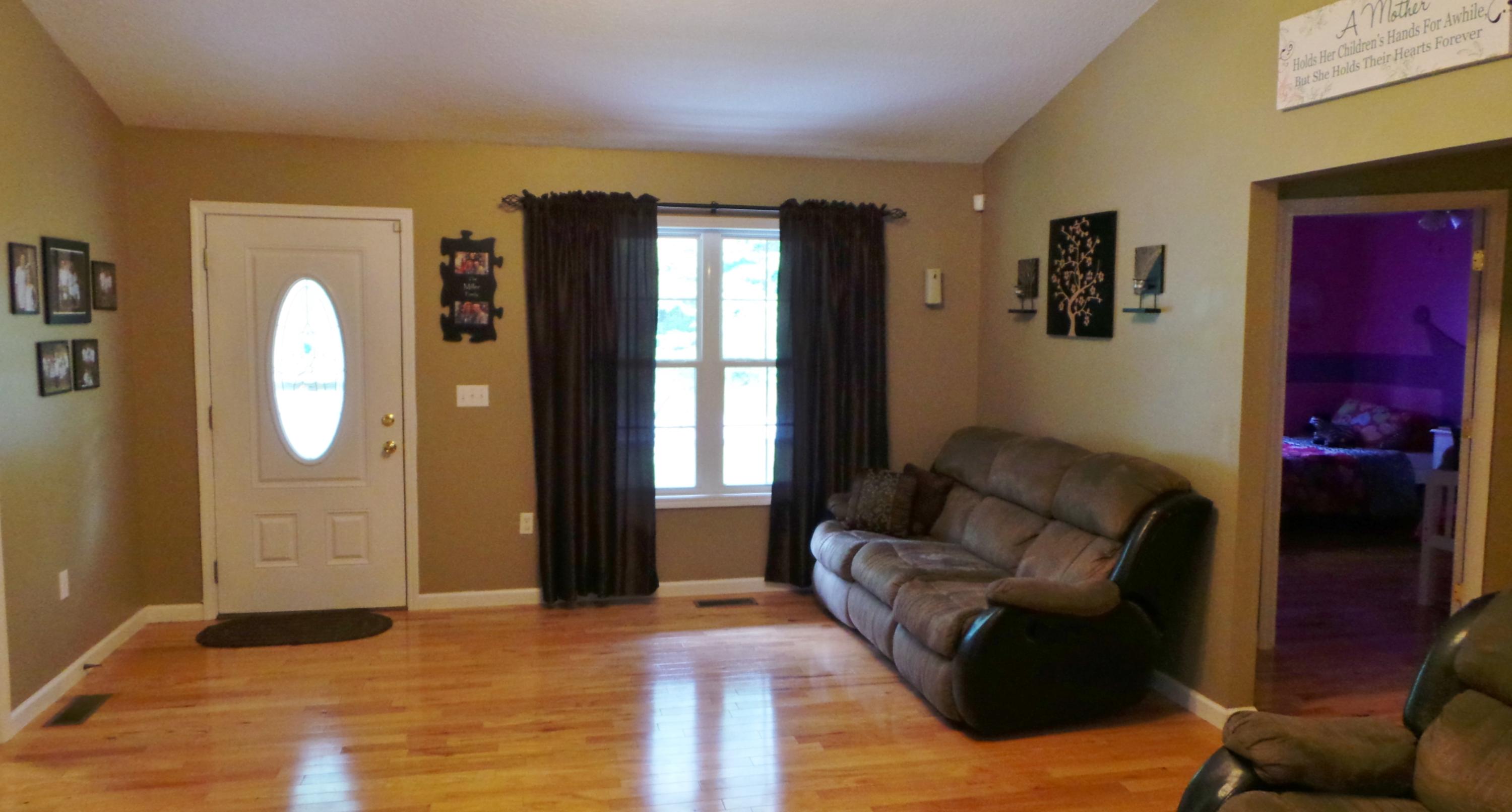 6040 Osage Road Crossville, TN 38572 - Photo 4 of 26 4-Front Entry into Living Room
