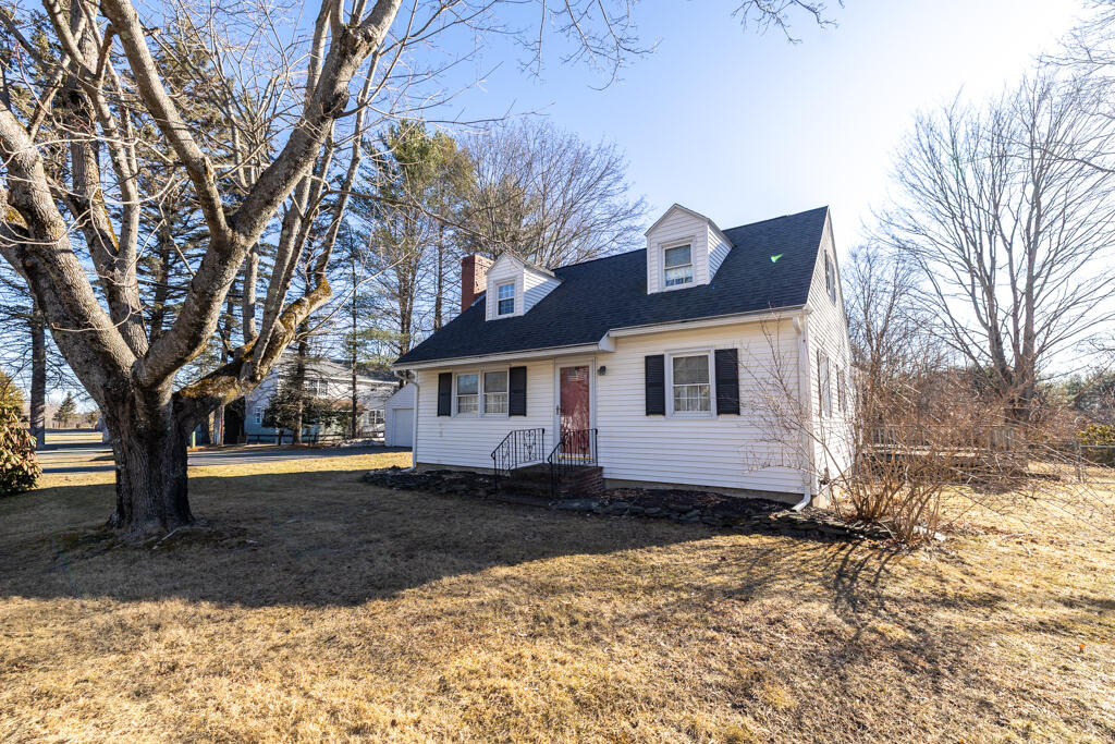 93 Adams Street Gardiner, ME 04345 - Photo 12 of 51 HY3A0135