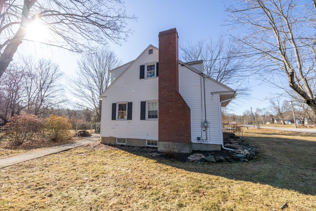 93 Adams Street Gardiner, ME 04345 - Photo 15 of 51 HY3A0154