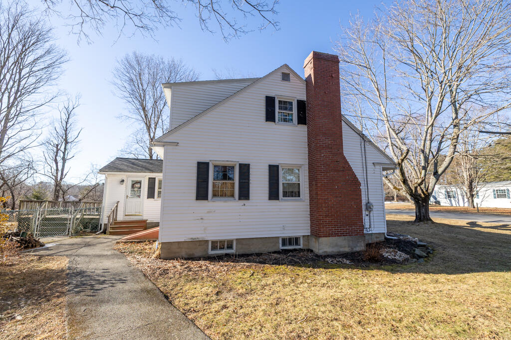 93 Adams Street Gardiner, ME 04345 - Photo 17 of 51 HY3A0158