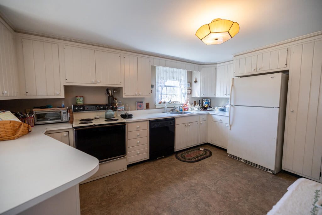 93 Adams Street Gardiner, ME 04345 - Photo 19 of 51 HY3A0165