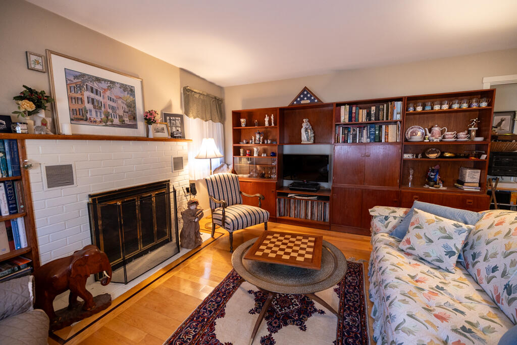 93 Adams Street Gardiner, ME 04345 - Photo 4 of 51 HY3A0213