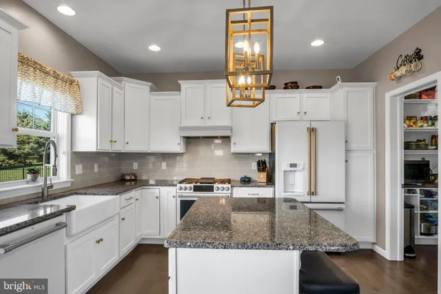 $624,900 | 21 Bayberry Road, Carlisle, PA 17013