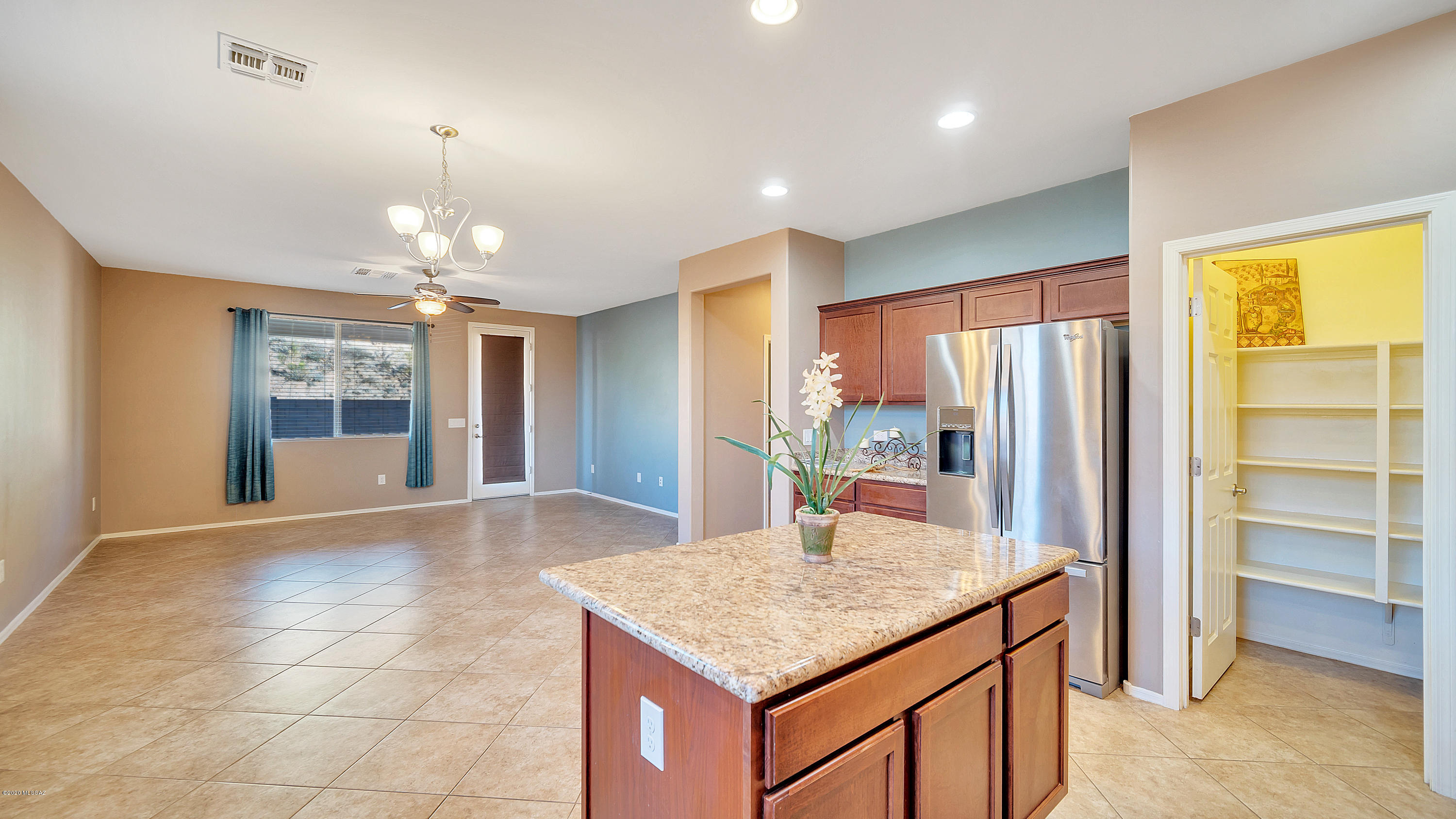 39049 South Running Roses Lane Tucson, AZ 85739 - Photo 23 of 33