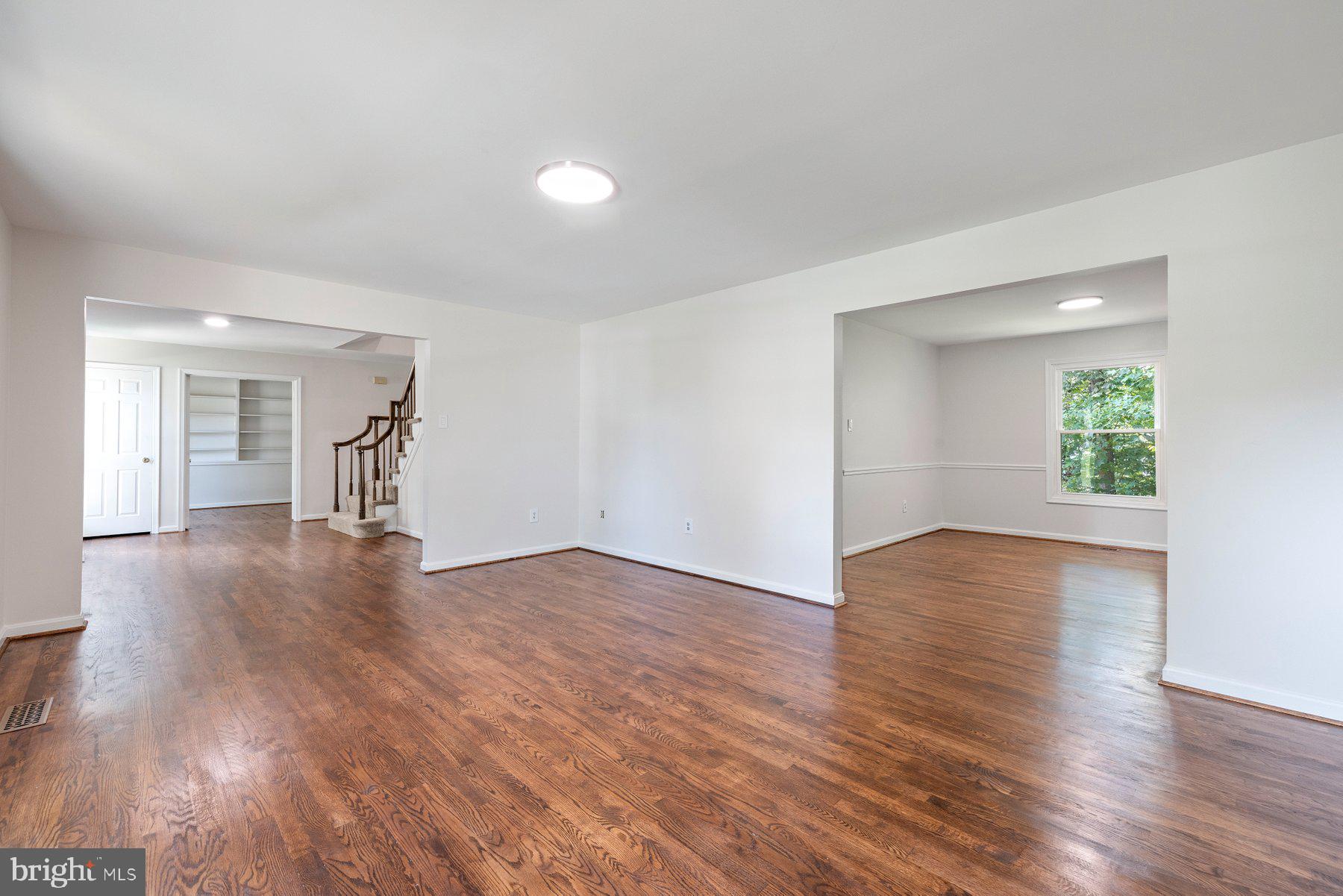 17624 Goose Creek Road Olney, MD 20832 - Photo 8 of 56 Living room