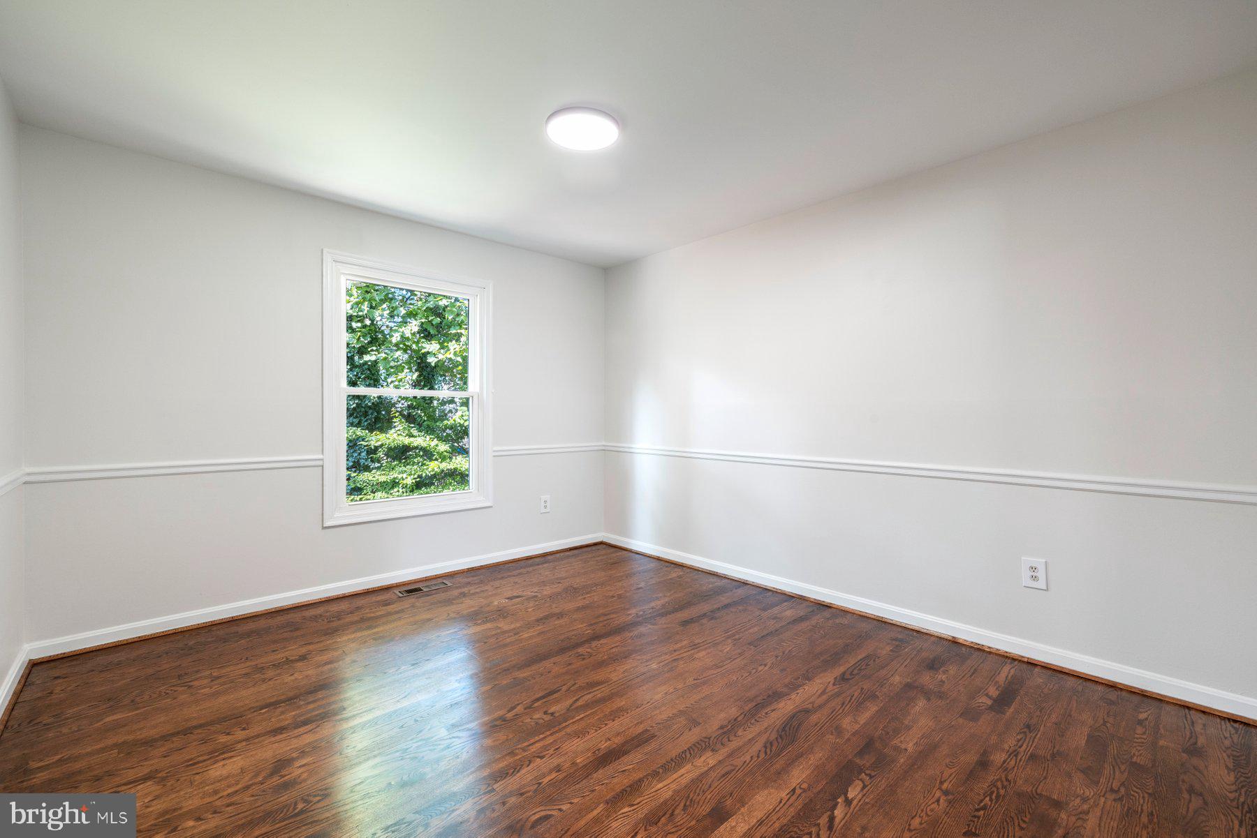 17624 Goose Creek Road Olney, MD 20832 - Photo 10 of 56 Dining room