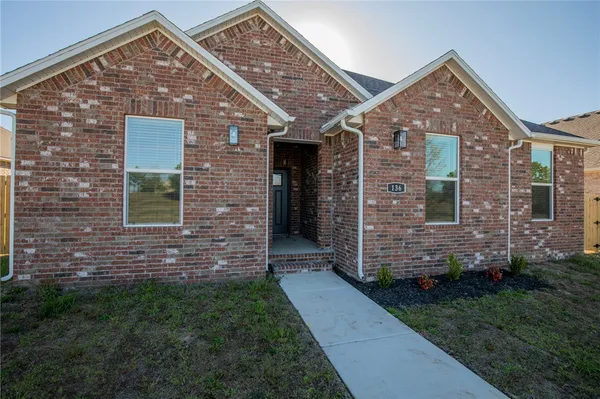 $2,195 | 136 South Broyles Avenue, Fayetteville, AR 72704