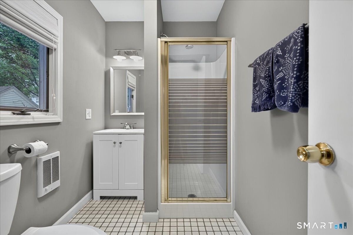 24 Ingram Street Hamden, CT 06517 - Photo 18 of 40