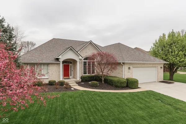 $575,000 | 3978 Brockton Manor S Drive, Greenwood, IN 46143