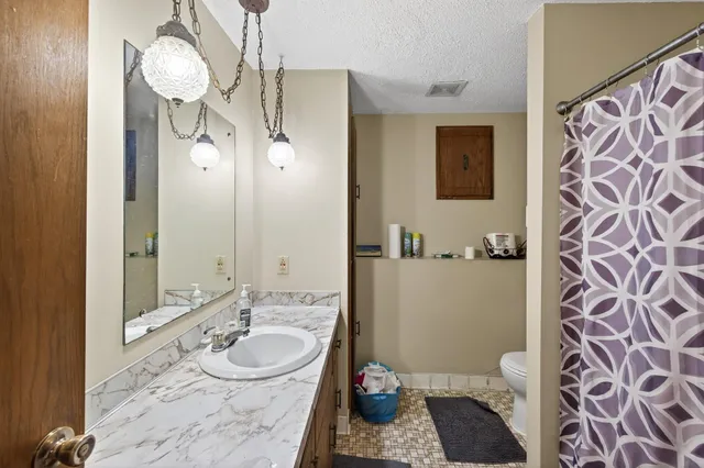 $425,000 | 1240 Norton Avenue Northeast, Fridley, MN 55432