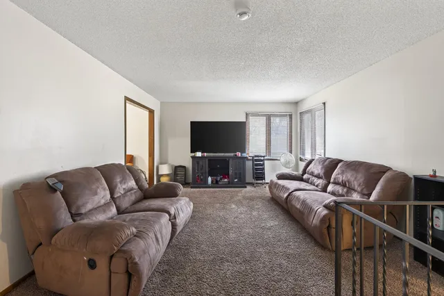 $425,000 | 1240 Norton Avenue Northeast, Fridley, MN 55432