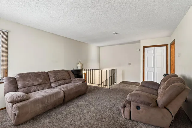 $425,000 | 1240 Norton Avenue Northeast, Fridley, MN 55432