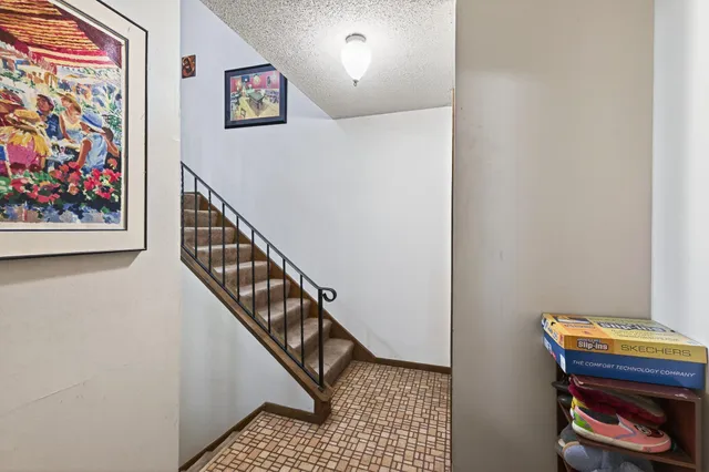 $425,000 | 1240 Norton Avenue Northeast, Fridley, MN 55432