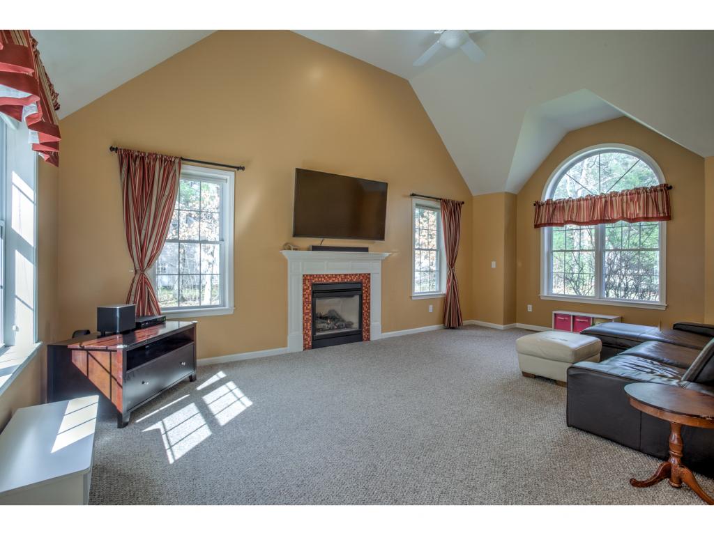 35 Springfield Circle Merrimack, NH 03054 - Photo 14 of 34