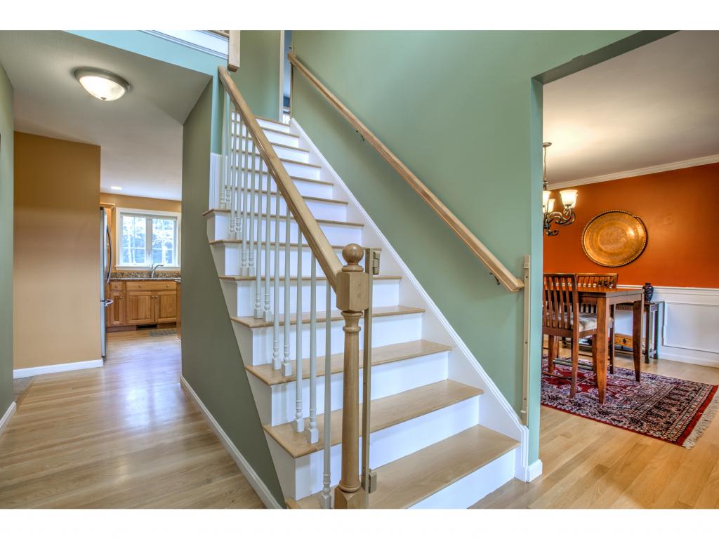 35 Springfield Circle Merrimack, NH 03054 - Photo 4 of 34