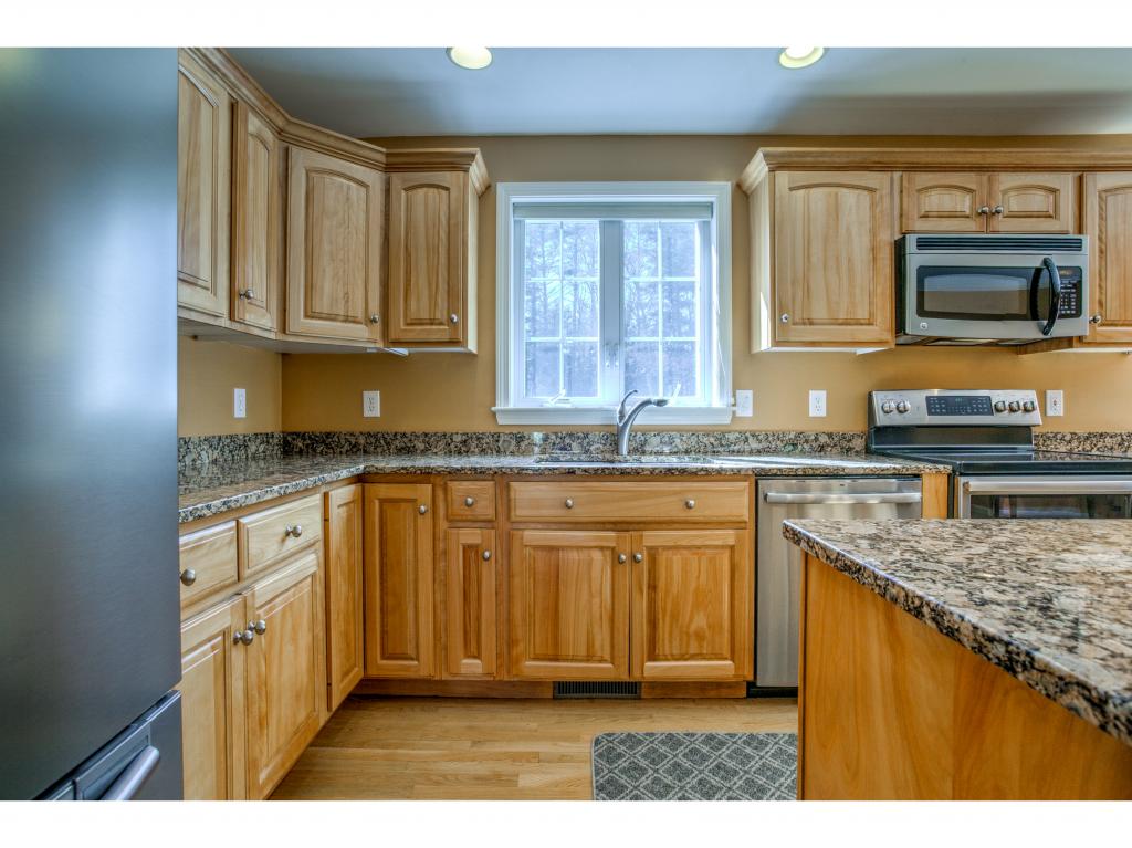 35 Springfield Circle Merrimack, NH 03054 - Photo 6 of 34
