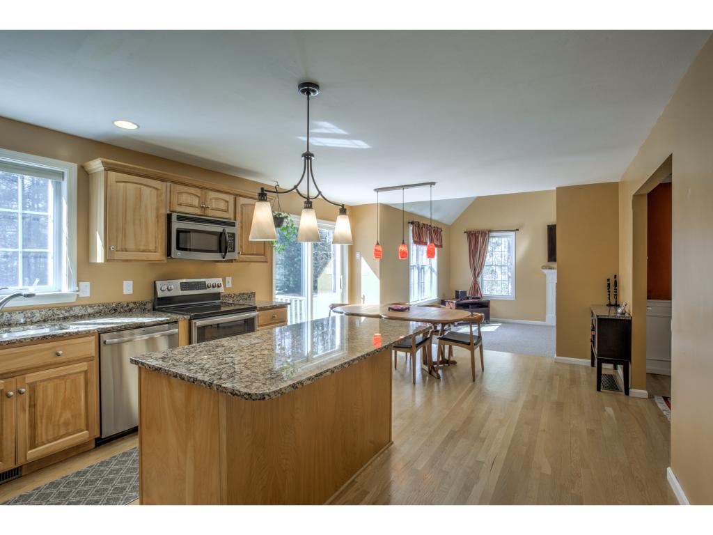 35 Springfield Circle Merrimack, NH 03054 - Photo 8 of 34
