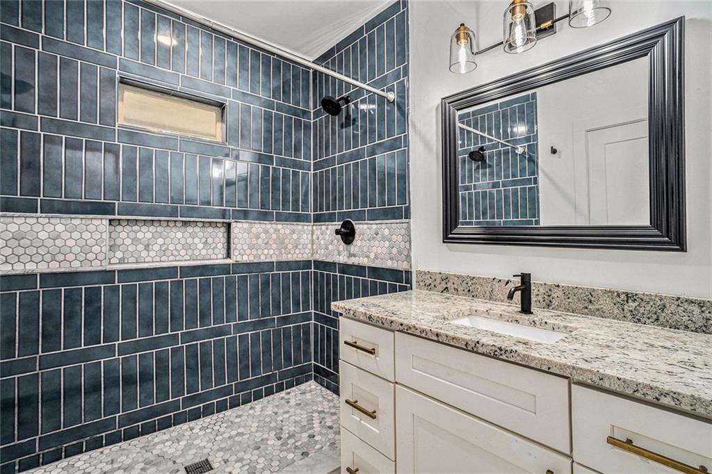 2324 Ousley Court Decatur, GA 30032 - Photo 13 of 25