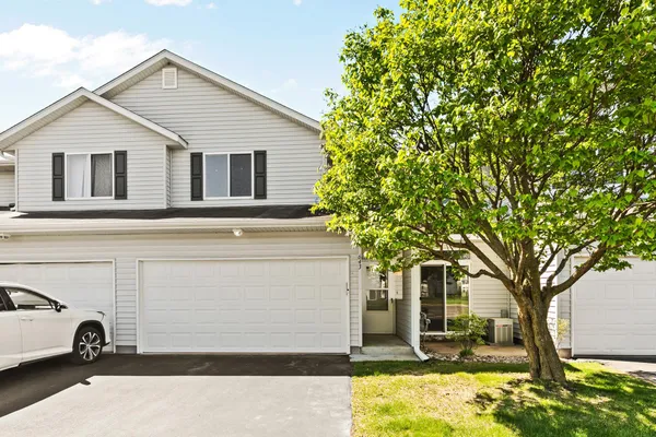 $229,000 | 643 Roundhouse Street, Shakopee, MN 55379