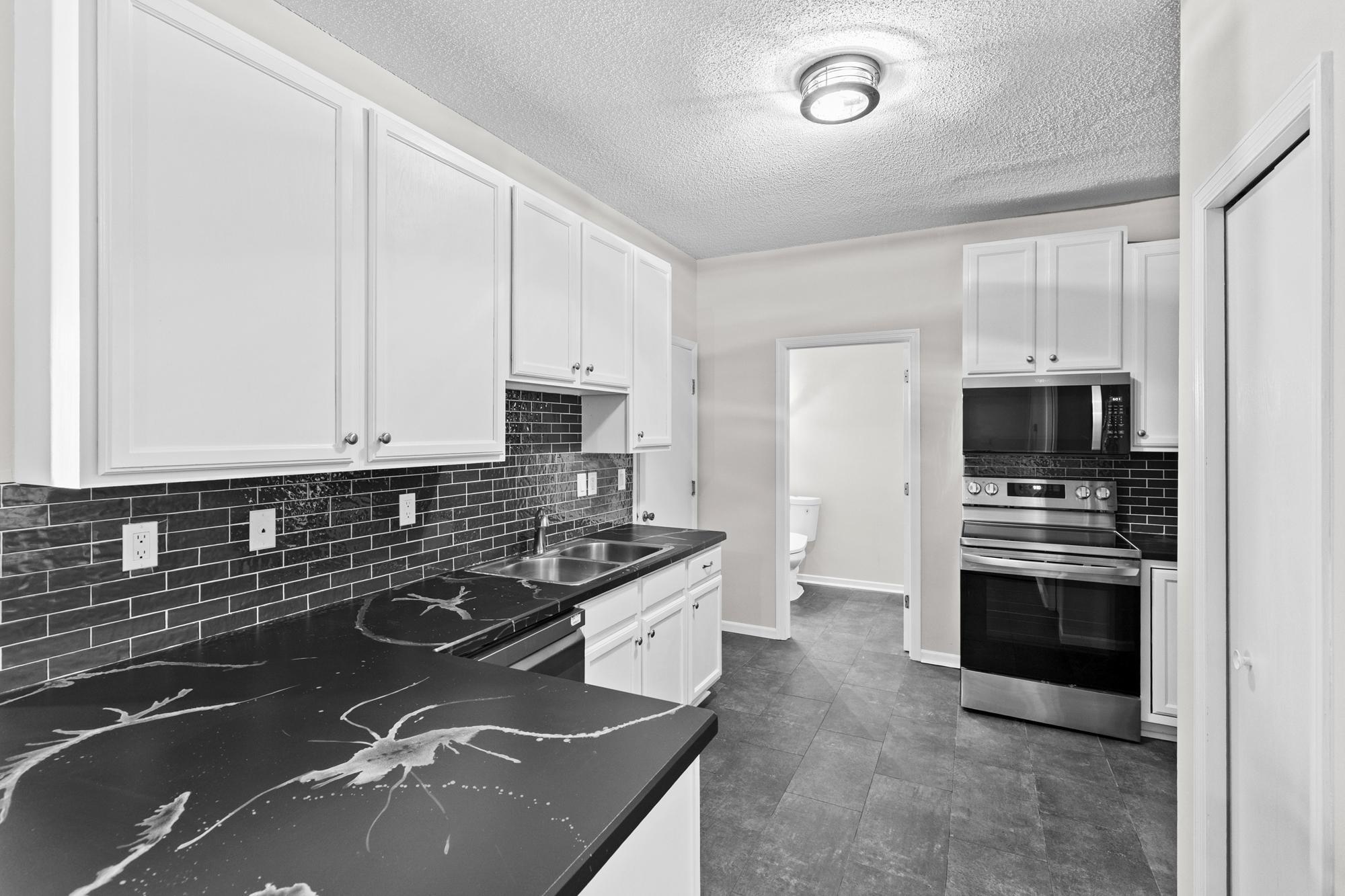 643 Roundhouse Street Shakopee, MN 55379 - Photo 4 of 15