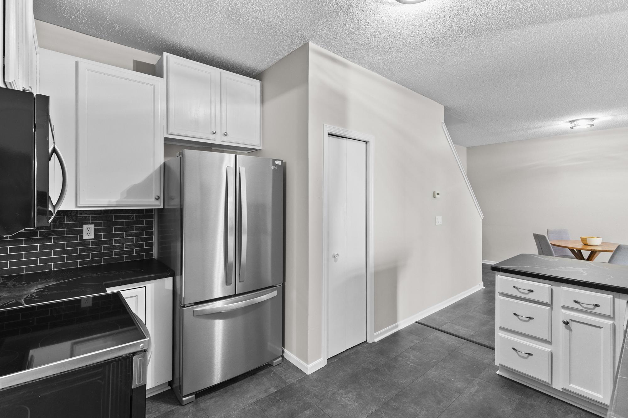 643 Roundhouse Street Shakopee, MN 55379 - Photo 6 of 15