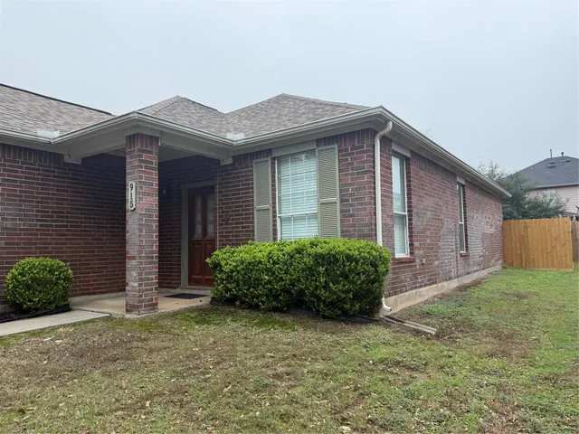 $1,850 | 915 Saginaw Bay Court, Spring, TX 77373