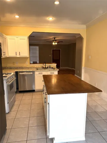 $1,850 | 915 Saginaw Bay Court, Spring, TX 77373