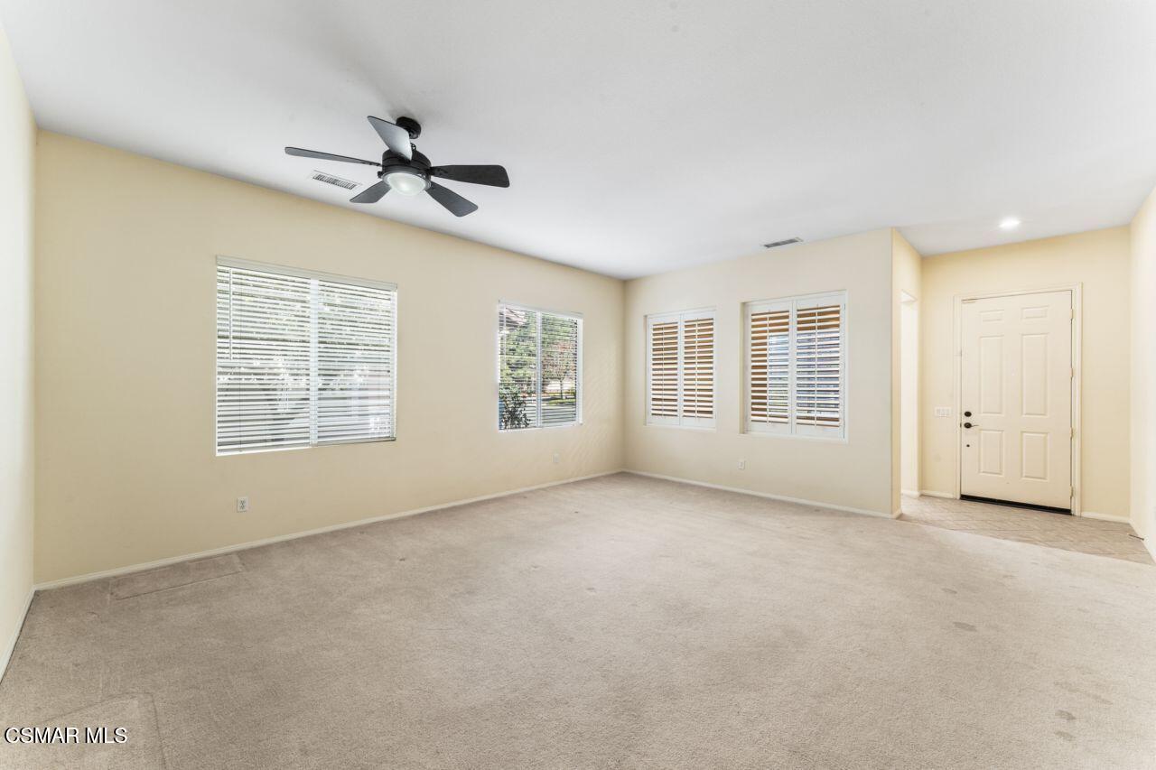 2535 Parade Avenue Simi Valley, CA 93063 - Photo 2 of 31 photos_web_resolution_DSC09108