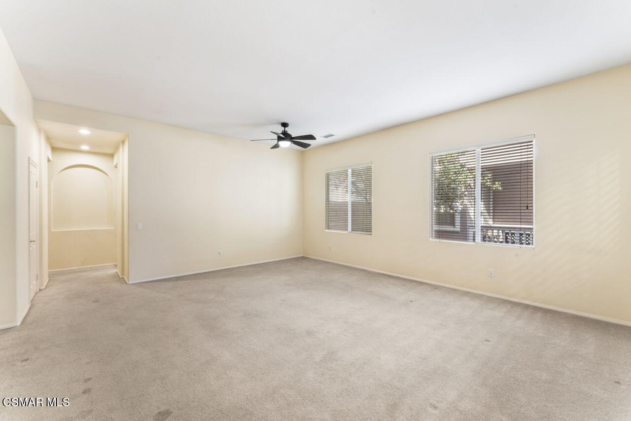 2535 Parade Avenue Simi Valley, CA 93063 - Photo 4 of 31 photos_web_resolution_DSC09123