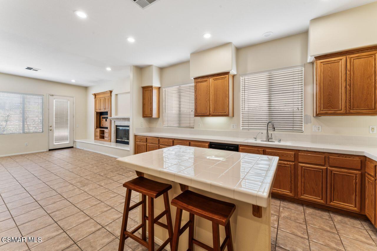 2535 Parade Avenue Simi Valley, CA 93063 - Photo 5 of 31 photos_web_resolution_DSC09128