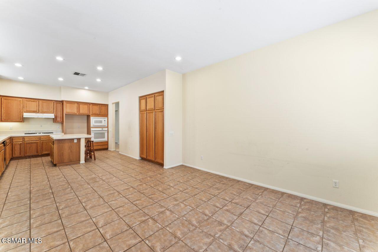 2535 Parade Avenue Simi Valley, CA 93063 - Photo 7 of 31 photos_web_resolution_DSC09138