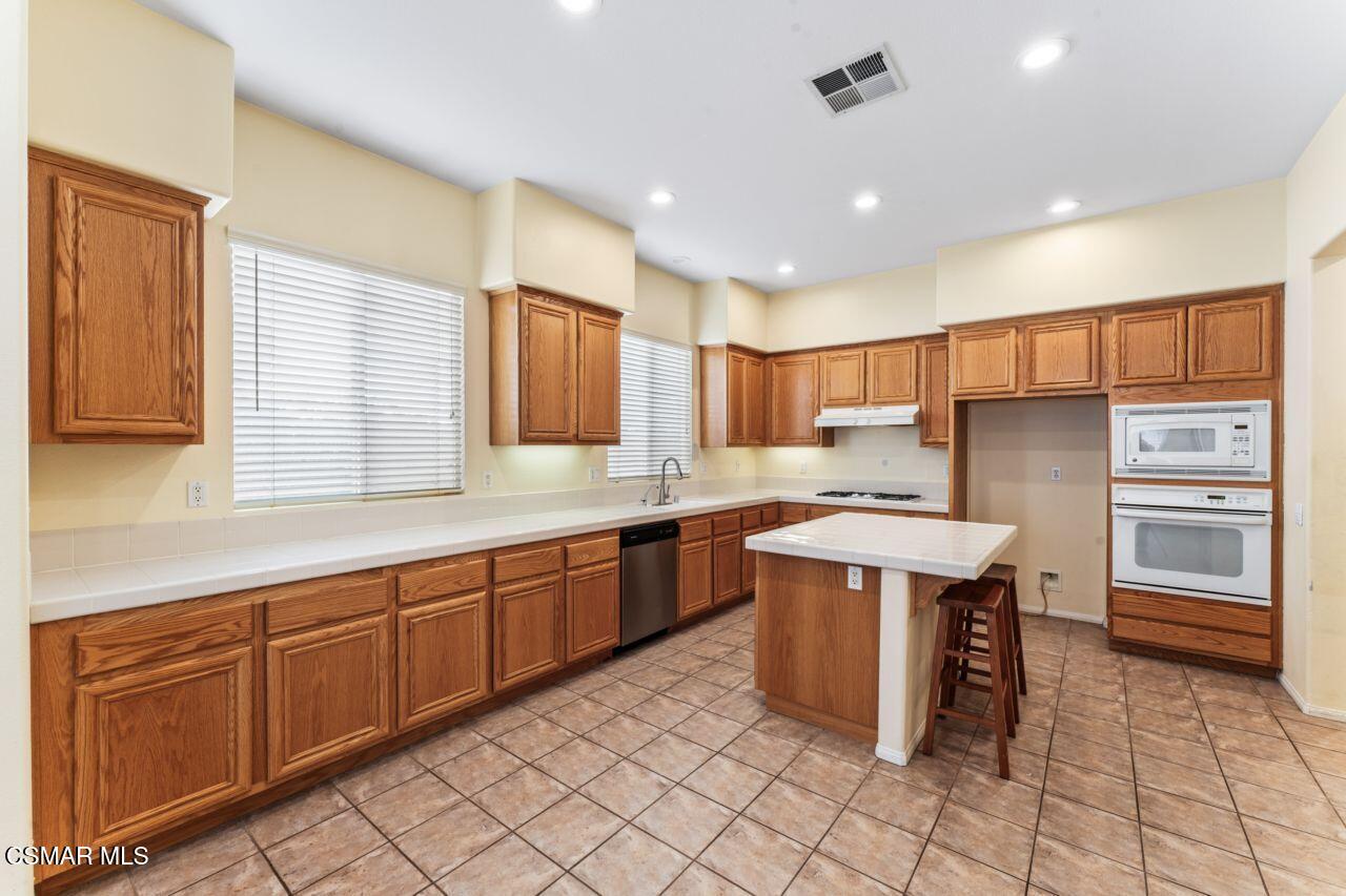 2535 Parade Avenue Simi Valley, CA 93063 - Photo 8 of 31 photos_web_resolution_DSC09153
