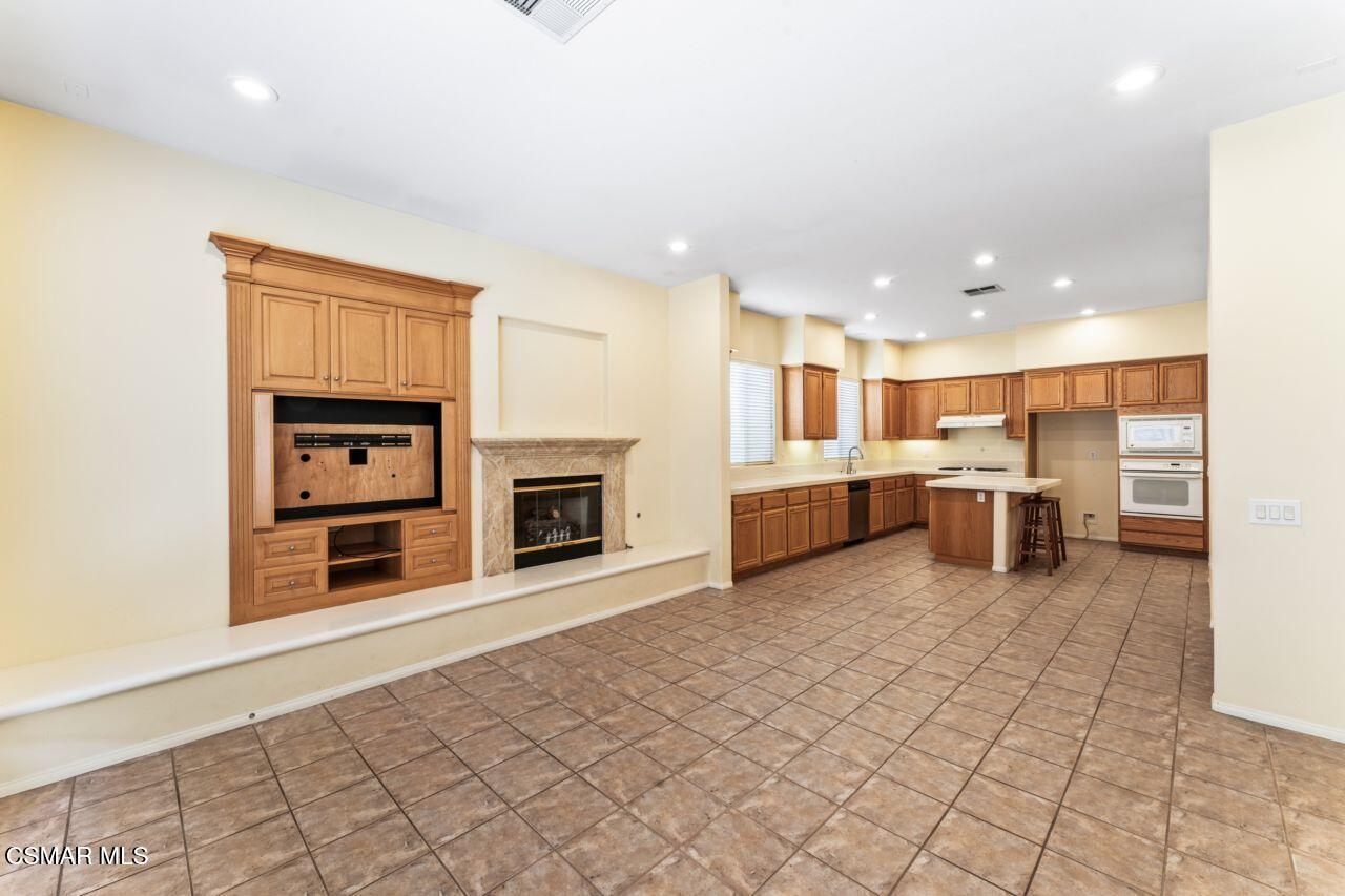 2535 Parade Avenue Simi Valley, CA 93063 - Photo 9 of 31 photos_web_resolution_DSC09158