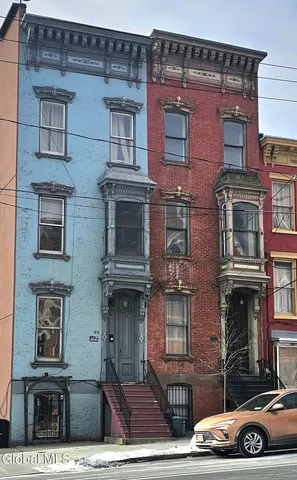 $2,500 | 44 A Clinton Avenue, Unit A, Albany, NY 12210