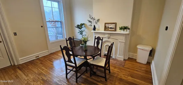 $2,500 | 44 A Clinton Avenue, Unit A, Albany, NY 12210
